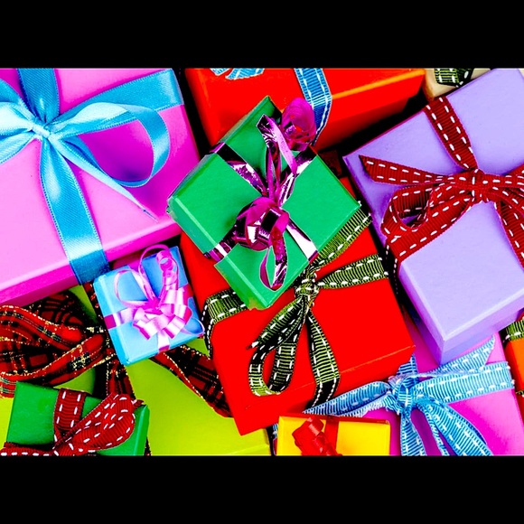 Gift wrapping - Picture 2 of 3